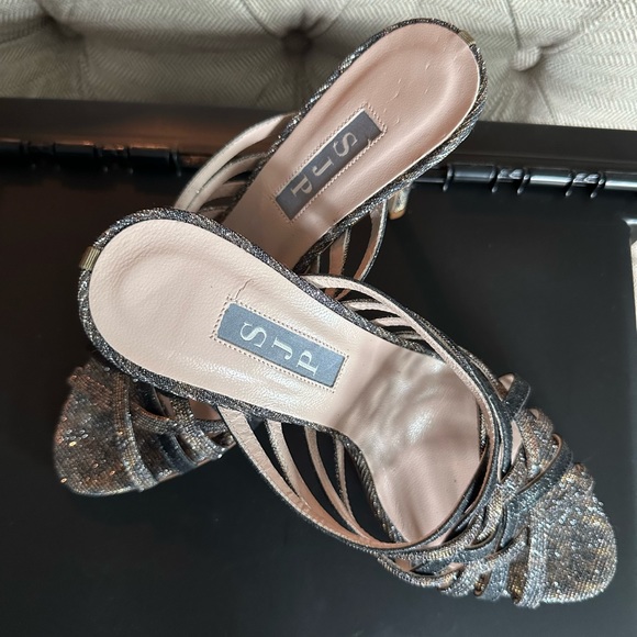 Sjp by Sarah Jessica Parker Shoes |
Beautiful High Heel Slides Size 36 - Picture 2 of 4